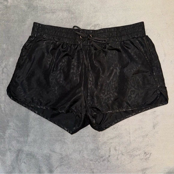 ZYIA Pants - ZYIA Black Athletic Running Shorts with Subtle Leopard Jacquard